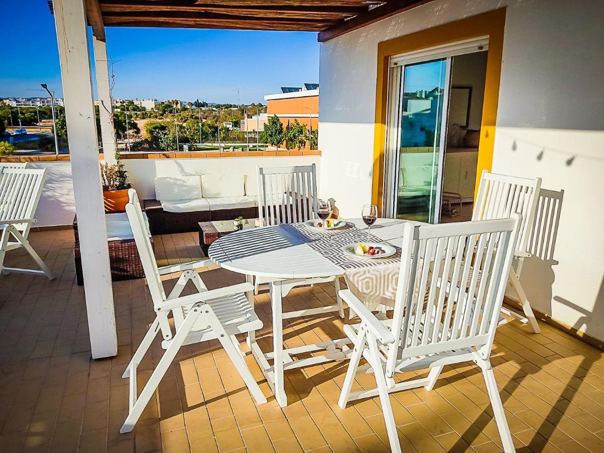 Cabanas Terraces - Pool And Seaview タヴィラ エクステリア 写真