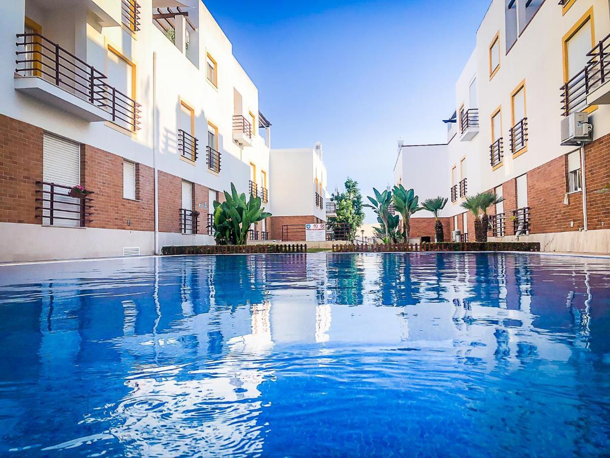 Cabanas Terraces - Pool And Seaview タヴィラ エクステリア 写真